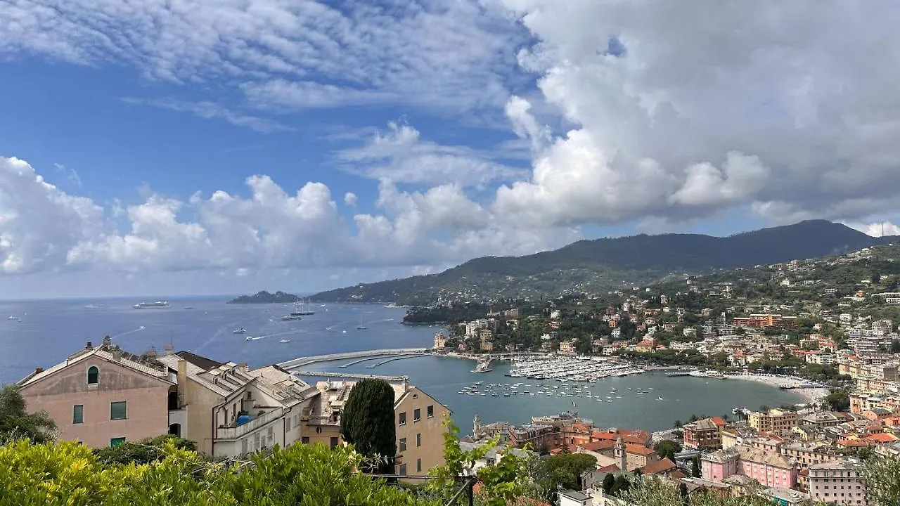 Edens House Con Parcheggio Privato Gratuito Apartment Rapallo Italy
